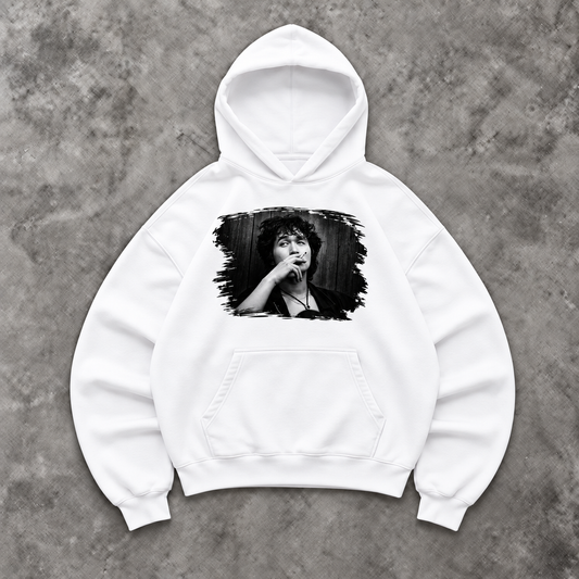 Slavikstyle coy-hoodie – Weiß – Mockup auf Beton